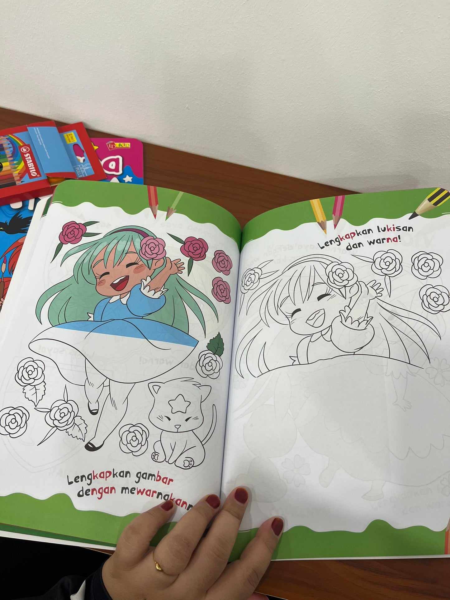 Buku Mewarna Manga Hebat