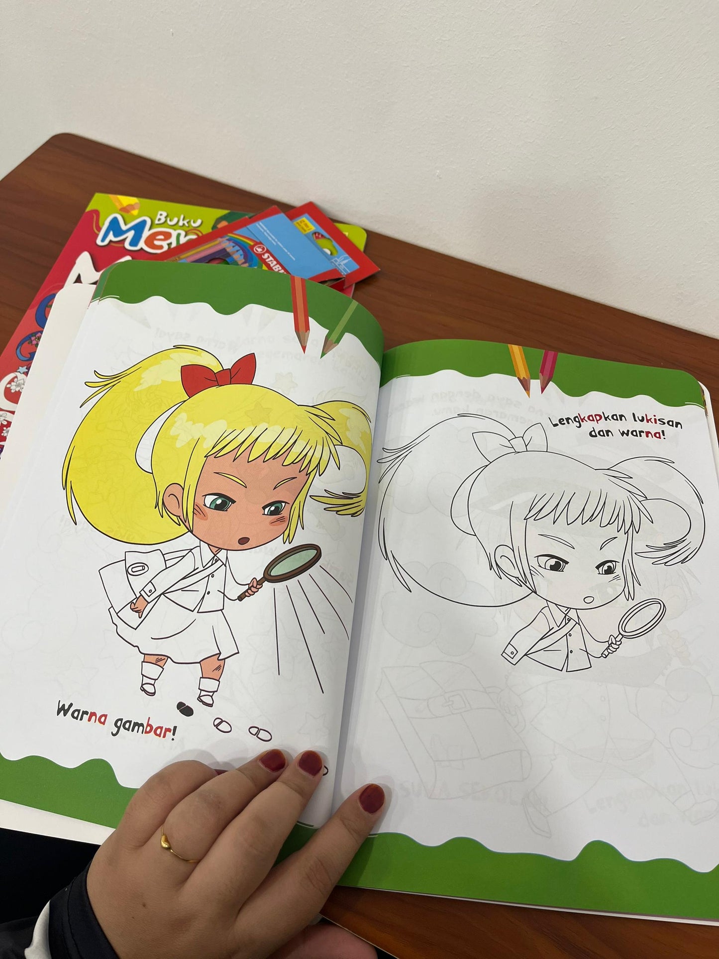 Buku Mewarna Manga Comel
