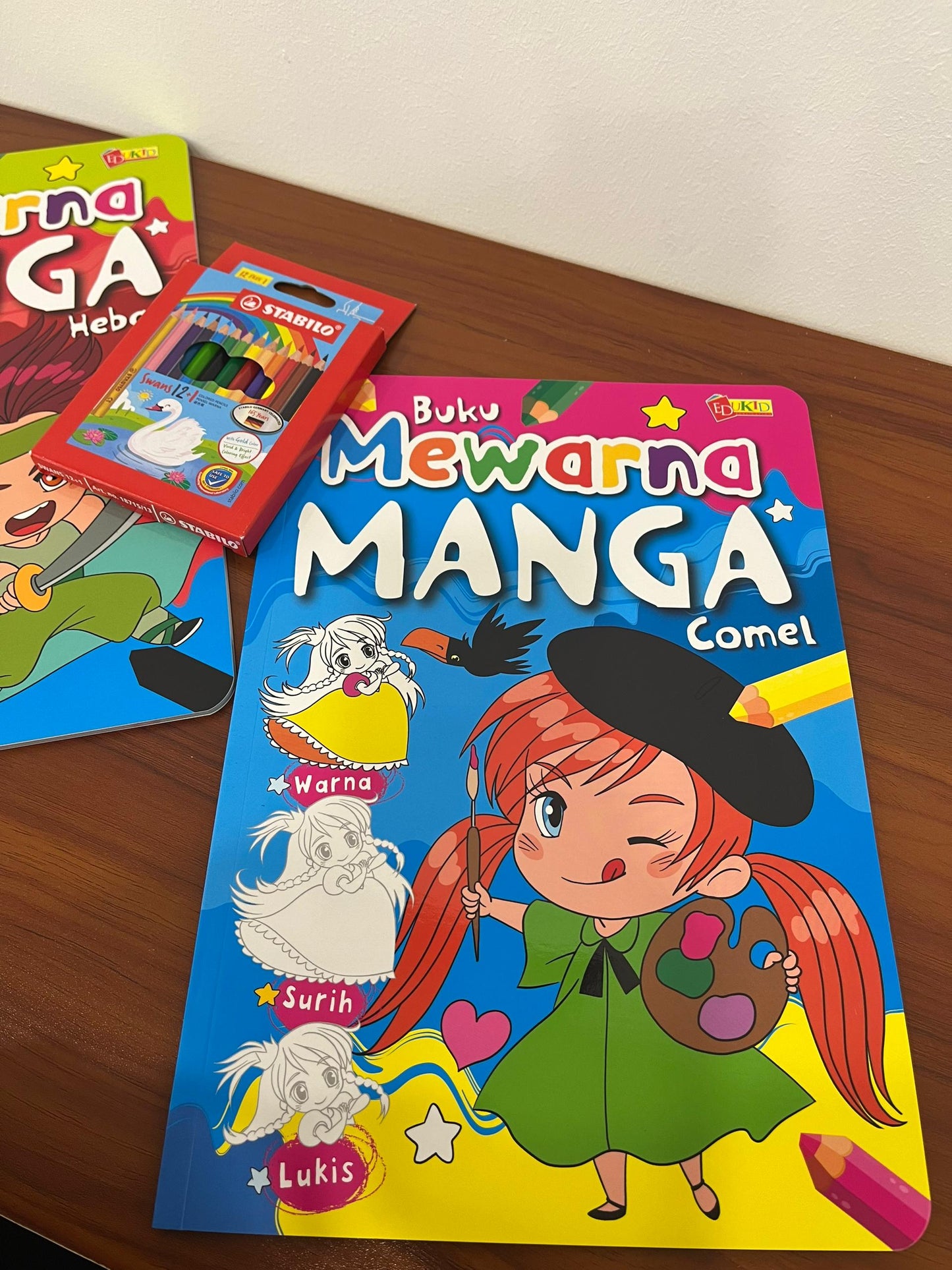 Buku Mewarna Manga Comel