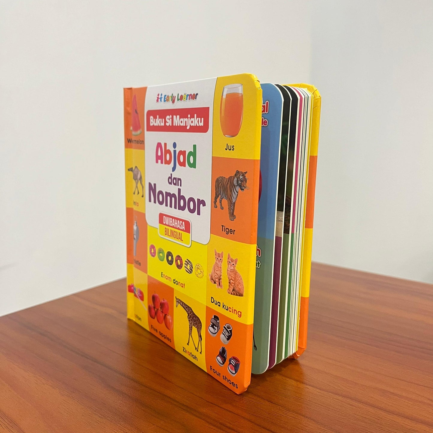 Buku Si Manjaku - Abjad Dan Nombor . Dwibahasa